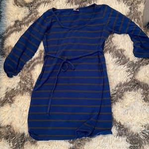 Maternity 👚 blouse. Super comfy